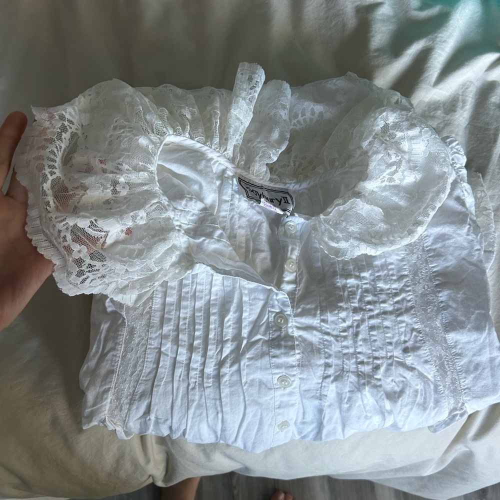 Vintage lace Sayburry night gown.